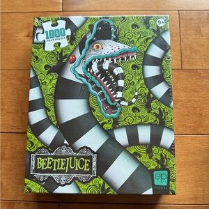 Beetlejuice Puzzle - Green and Black 1000 pieces
